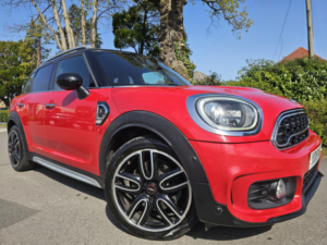 2018 MINI Countryman 2.0 F60 MINI Cooper Sd Countryman in Red — image 2
