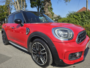 2018 MINI Countryman 2.0 F60 MINI Cooper Sd Countryman in Red — image 3