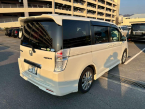 2011 Honda Stepwagon 2.0 Spada Z 5dr 7 Seats in White — image 2
