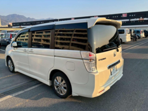 2011 Honda Stepwagon 2.0 Spada Z 5dr 7 Seats in White — image 3