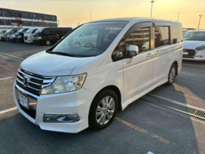 2011 Honda Stepwagon 2.0 Spada Z 5dr 7 Seats in White — image 4