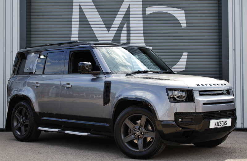 2022 Land Rover Defender 110 3.0 D250 Mhev X-Dynamic Se in Grey — image 1