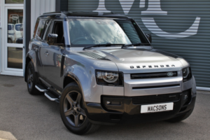 2022 Land Rover Defender 110 3.0 D250 Mhev X-Dynamic Se in Grey — image 3