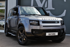 2022 Land Rover Defender 110 3.0 D250 Mhev X-Dynamic Se in Grey — image 4
