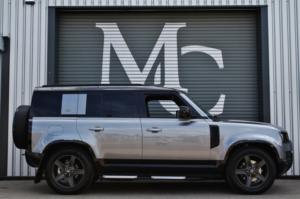 2022 Land Rover Defender 110 3.0 D250 Mhev X-Dynamic Se in Grey — image 6