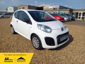 2012 Citroen C1 1.0i Vt Euro 5 3dr in White — image 1