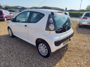 2012 Citroen C1 1.0i Vt Euro 5 3dr in White — image 5