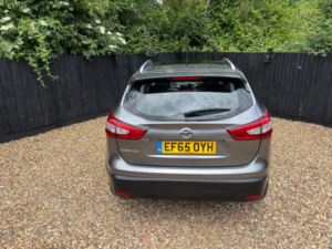 2016 Nissan Qashqai 1.2 Dig-T Acenta 2WD Euro 6 (s/s) 5dr in Grey — image 5