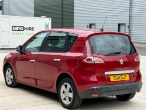 2011 Renault Scenic 1.5 Dci Dynamique Tomtom Euro 5 5dr in Red — image 5