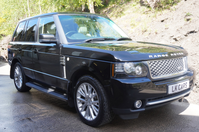 2012 Land Rover Range Rover 4.4 Td V8 Westminster in Black — image 1