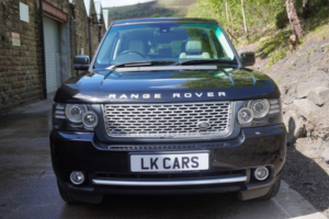 2012 Land Rover Range Rover 4.4 Td V8 Westminster in Black — image 3