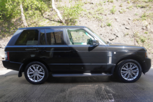 2012 Land Rover Range Rover 4.4 Td V8 Westminster in Black — image 6