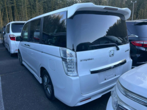 2015 Honda Stepwagon 2.0 Spada Z 5dr 8 Seats in White — image 5