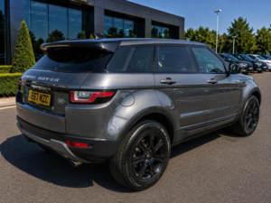 2017 Land Rover Range Rover Evoque 2.0 Td4 Se Tech Auto 4WD Euro 6 (s/s) 5dr in Grey — image 6