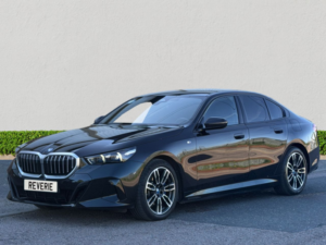 2024 BMW 5 Series 2.0 530e 22.1kwh M Sport Saloon 4dr Petrol Plug-In Hybrid Steptronic Euro 6 (s/s) (299 Ps) in Black — image 3