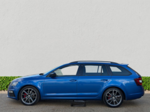 2019 Skoda Octavia 2.0 Tdi Vrs Estate 5dr Diesel DSG 7spd 4WD Euro 6 (s/s) (184 Ps) in Blue — image 4