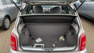 2000 Nissan Micra 1.0 16v S CVT 5dr in Silver — image 5