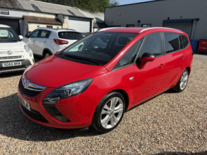 2015 Vauxhall Zafira Tourer 1.4 I Turbo Sri in Red — image 4