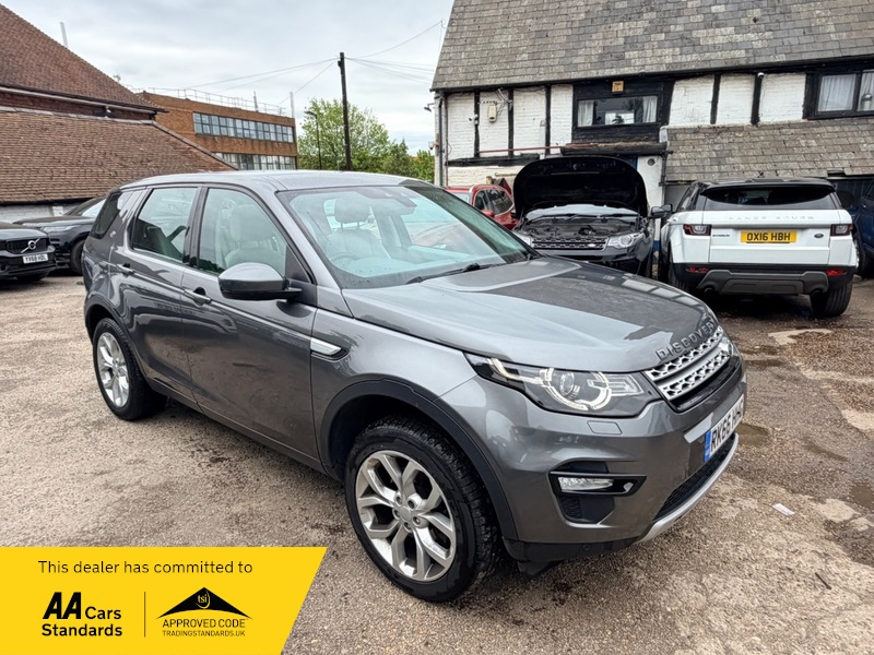 2016 Land Rover Discovery Sport Td4 Hse in Grey — image 1
