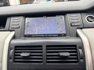 2016 Land Rover Discovery Sport Td4 Hse in Grey — image 4