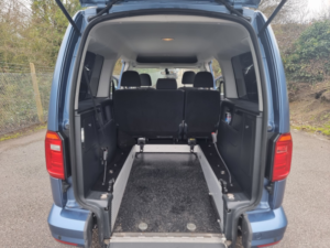 2020 Volkswagen Caddy Maxi Life 2.0 Tdi in Blue — image 2