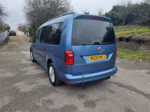 2020 Volkswagen Caddy Maxi Life 2.0 Tdi in Blue — image 6