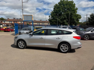 2021 Ford Focus 1.5 Ecoblue Zetec Euro 6 (s/s) 5dr in Silver — image 4