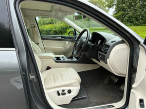 2015 Volkswagen Touareg 3.0 Tdi V6 Bluemotion Tech R-Line SUV 5dr Diesel Tiptronic 4WD Euro 6 (s/s) (262 Ps) in Grey — image 3