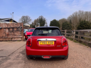 2016 MINI Hatch 1.5 Cooper Euro 6 (s/s) 5dr in Red — image 5