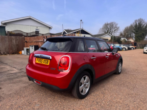 2016 MINI Hatch 1.5 Cooper Euro 6 (s/s) 5dr in Red — image 6