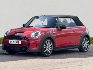 2022 MINI Convertible 2.0 Cooper S Exclusive Convertible 2dr Petrol Manual Euro 6 (s/s) (178 Ps) in Red — image 3