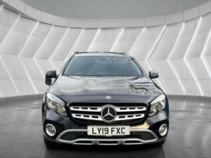 2019 Mercedes-Benz Gla 2.1 Gla220d Sport (executive) 7g-Dct 4matic Euro 6 (s/s) 5dr in Black — image 2