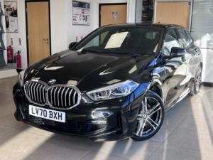2020 BMW 1 Series 1.5 118i M Sport in Black — image 5