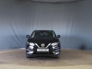 2019 Nissan Qashqai 1.3 Dig-T N-Connecta Euro 6 (s/s) 5dr in Black — image 2