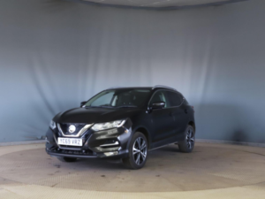 2019 Nissan Qashqai 1.3 Dig-T N-Connecta Euro 6 (s/s) 5dr in Black — image 3