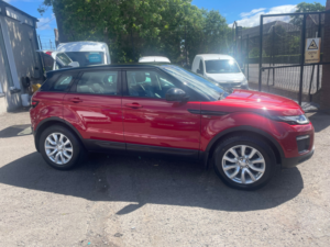 2016 Land Rover Range Rover Evoque 2.0 Td4 Se Tech SUV 5dr Diesel Manual 4WD Euro 6 (s/s) (180 Ps) in Red — image 3