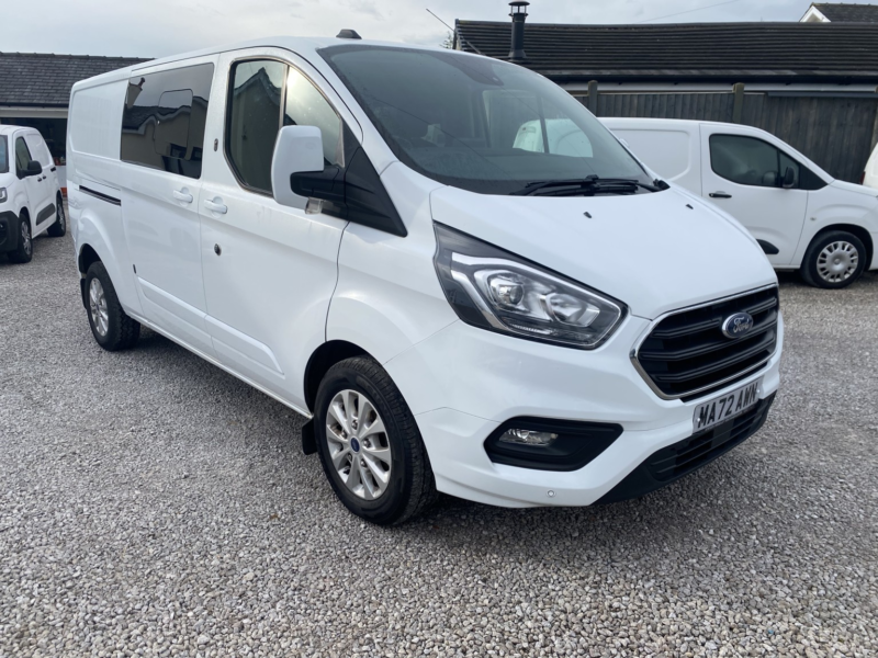 2022 Ford Transit Custom 2.0 Transit Custom Limited Dciv 300 L2 2.0l Ecoblue 130ps Fwd 6 Speed Manual in White — image 1