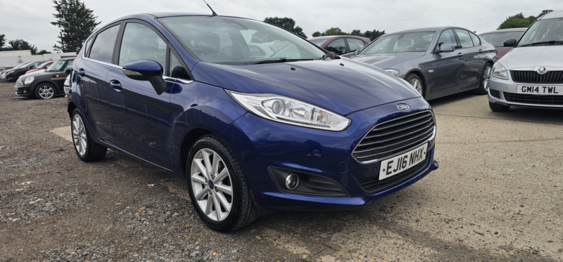 2016 Ford Fiesta 1.0 T Ecoboost Titanium in Blue — image 1