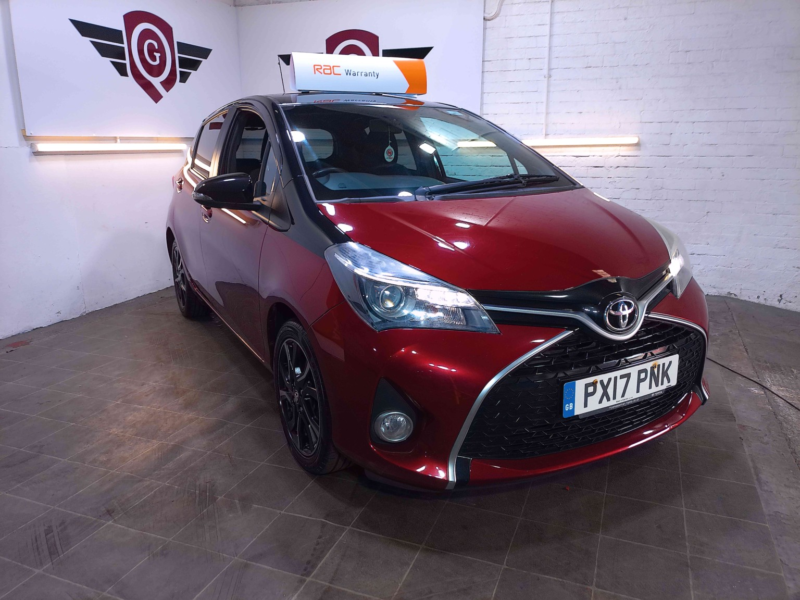 2017 Toyota Yaris 1.3 Dual Vvt-I Design in Red — image 1