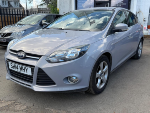 2014 Ford Focus 1.6 Zetec Navigator Powershift Euro 5 5dr in Silver — image 3