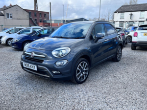 2016 Fiat 500x 1.6 500x Off-Road Look 1.6 Multijet 120hp Cross Plus in Grey — image 3