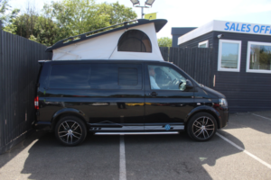 2014 Volkswagen Transporter 2.0 Tdi T26 Highline in Black — image 6
