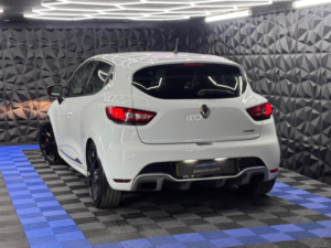 2015 Renault Clio 1.6 Tce Renaultsport Nav Trophy Auto Euro 6 (s/s) 5dr in White — image 4