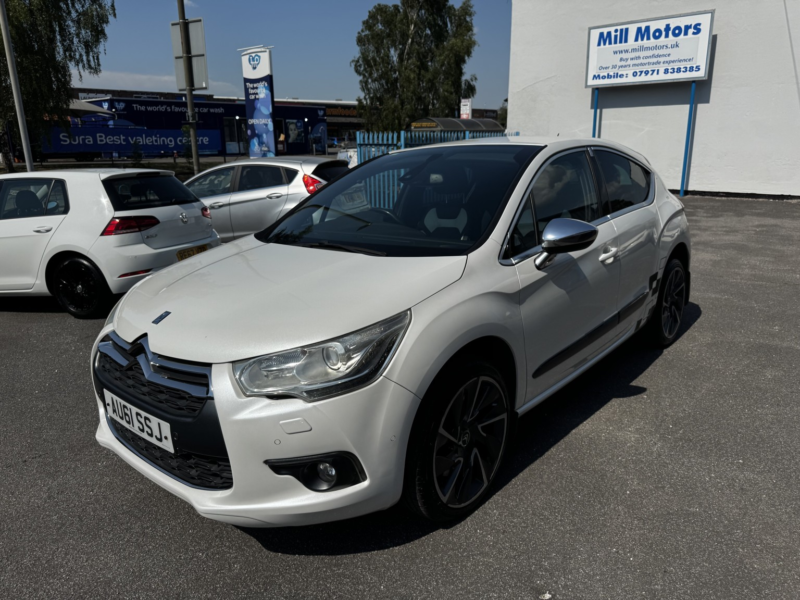 2011 Citroen Ds4 2.0 Hdi Dsport in White — image 1