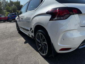 2011 Citroen Ds4 2.0 Hdi Dsport in White — image 4