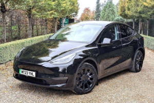 2023 Tesla Model Y (dual Motor) Long Range Auto 4wde 5dr in Black — image 2