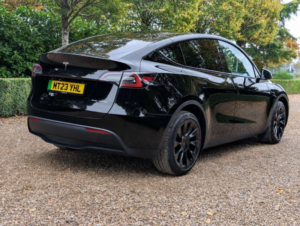 2023 Tesla Model Y (dual Motor) Long Range Auto 4wde 5dr in Black — image 3