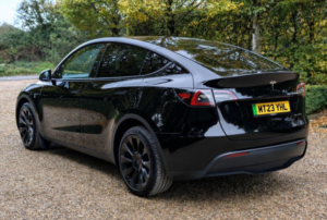 2023 Tesla Model Y (dual Motor) Long Range Auto 4wde 5dr in Black — image 4