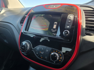 2016 Renault Captur 0.9 Tce Energy Signature Nav SUV 5dr Petrol Manual Euro 6 (s/s) (90 Ps) in Red — image 4