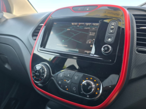 2016 Renault Captur 0.9 Tce Energy Signature Nav SUV 5dr Petrol Manual Euro 6 (s/s) (90 Ps) in Red — image 5